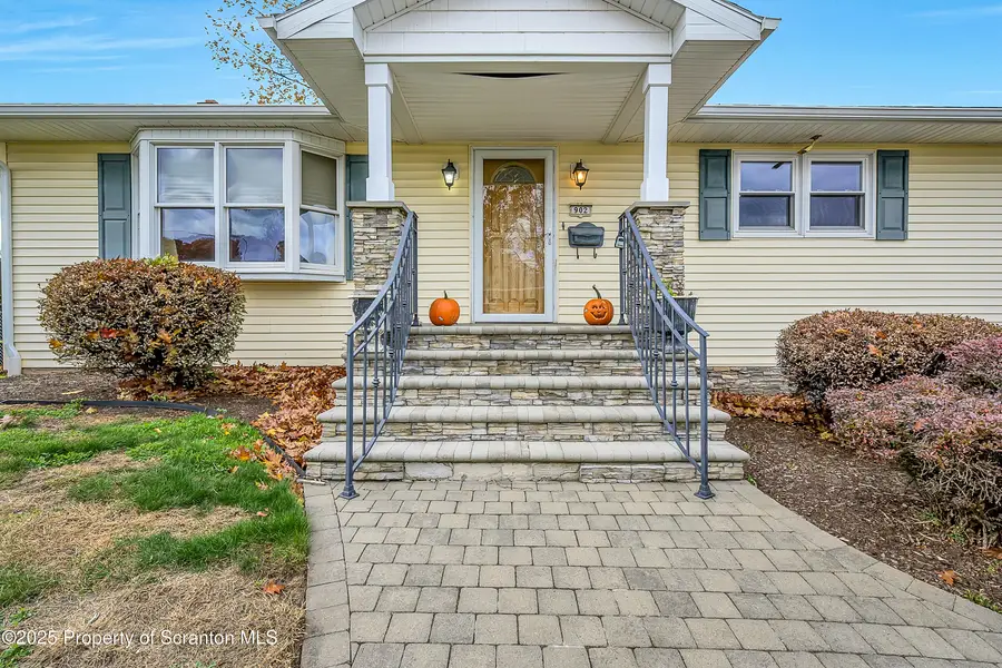 902 Johns Drive, Moosic, PA 18507 - Image #2