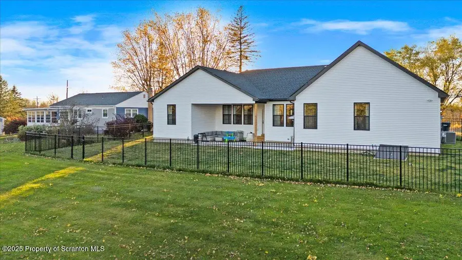 1198 Lakeland Drive, Scott Township, PA 18433 - Image #2