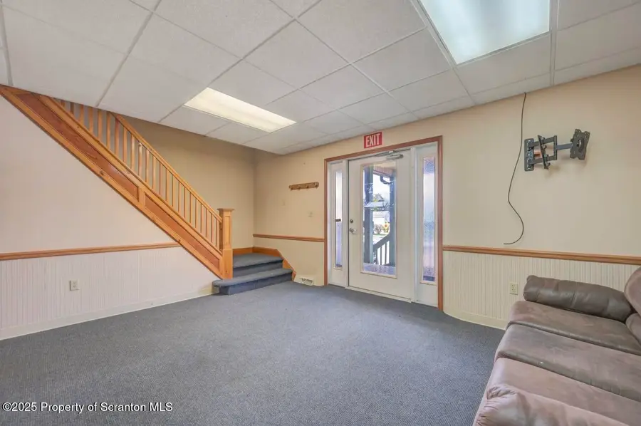 621 Sanderson Street, Throop, PA 18512 - Image #3