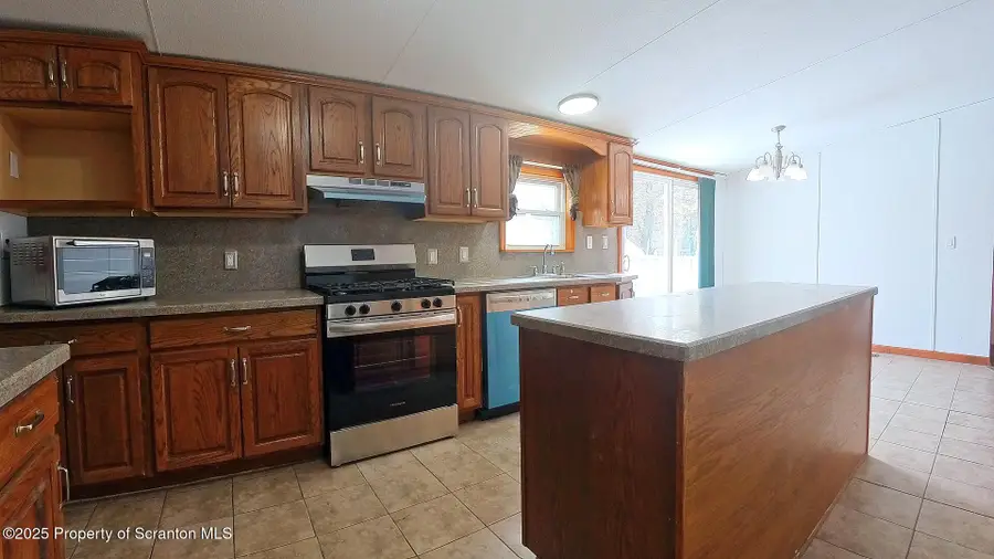 193 S Cedar Street, Hazleton, PA 18201 - Image #3