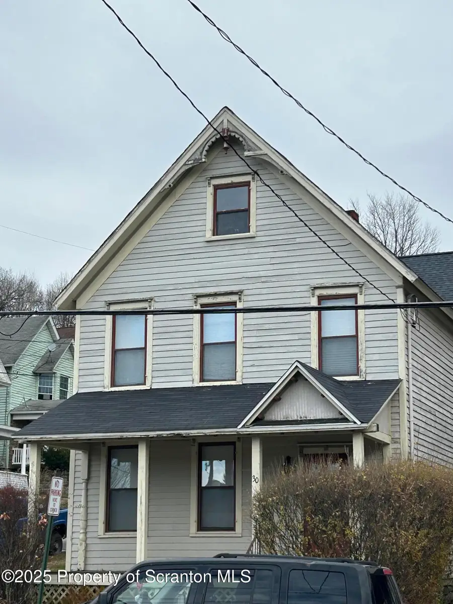 30 Belmont Street, Carbondale, PA 18407 - Image #2