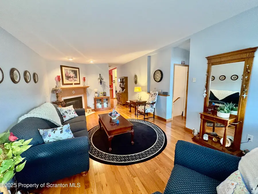 813 Poplar Street, Clarks Summit, PA 18411 - Image #2