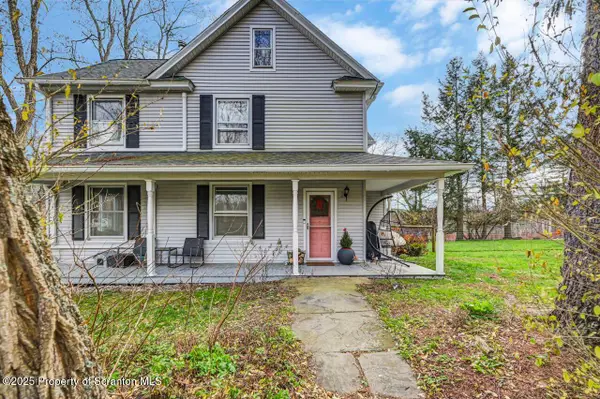 25 Elkdale Road, Clifford Twp, PA 18470