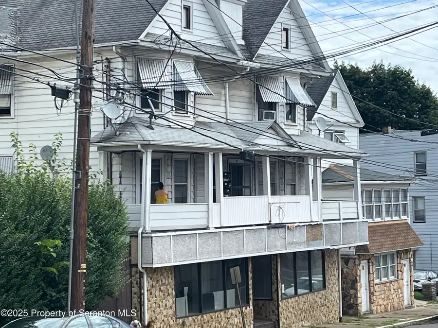 12-17 E Carey Street, Plains, PA 18702 - Image #3