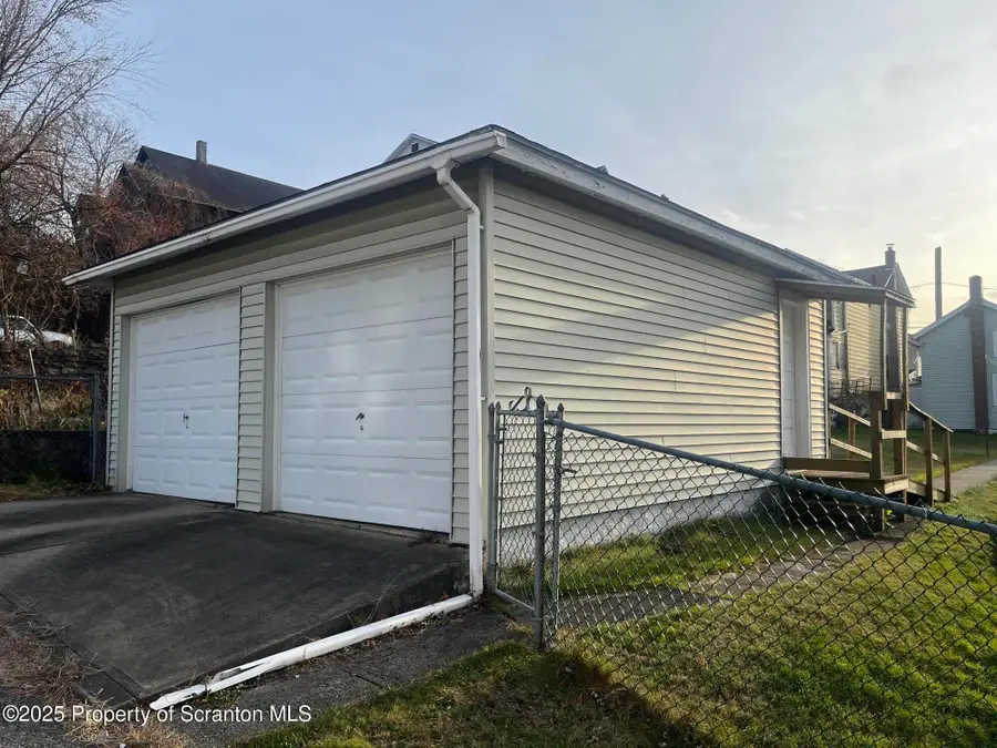 619 Hickory Street, Scranton, PA 18505 - Image #2