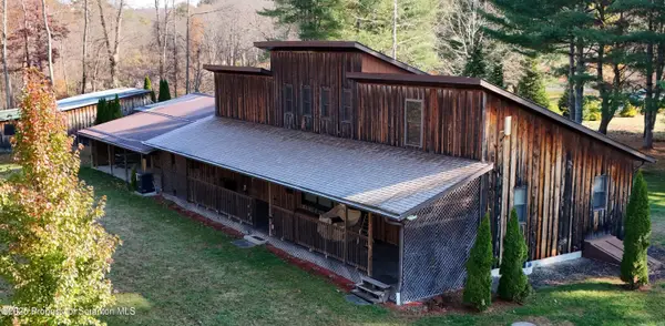 1253 Bacontown Road, Nicholson, PA 18446