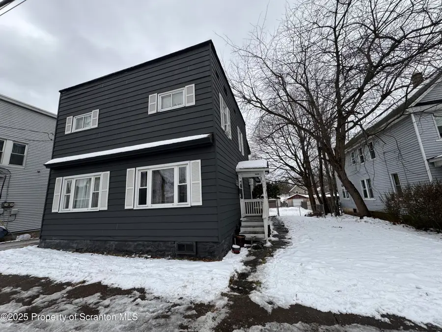 612 Academy Street, Peckville, PA 18452 - Image #2