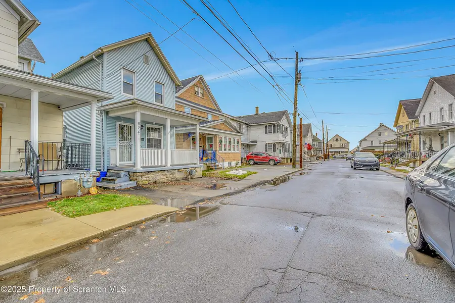 924 Snyder Avenue, Scranton, PA 18504 - Image #2