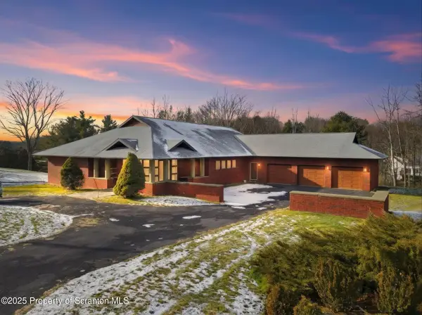 1301 Violet Terrace, Waverly Twp, PA 18411