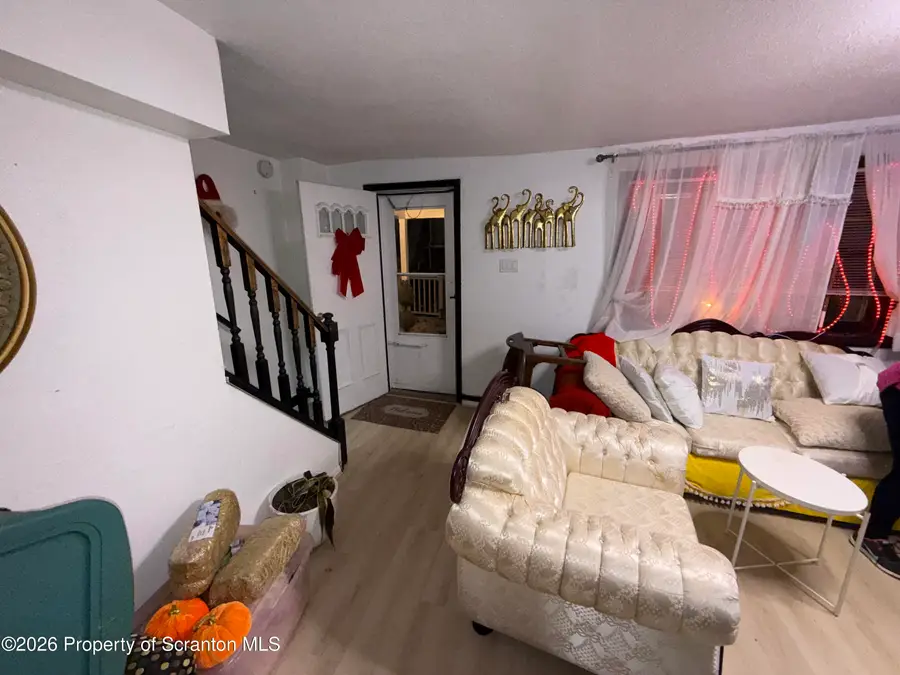 13 9th Avenue, Carbondale, PA 18407 - Image #3