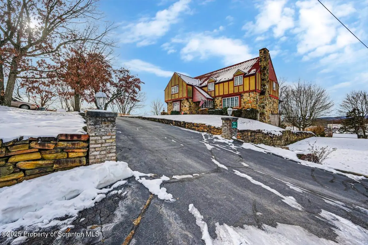 828 Glenwood Road, Old Forge, PA 18518 - Image #1