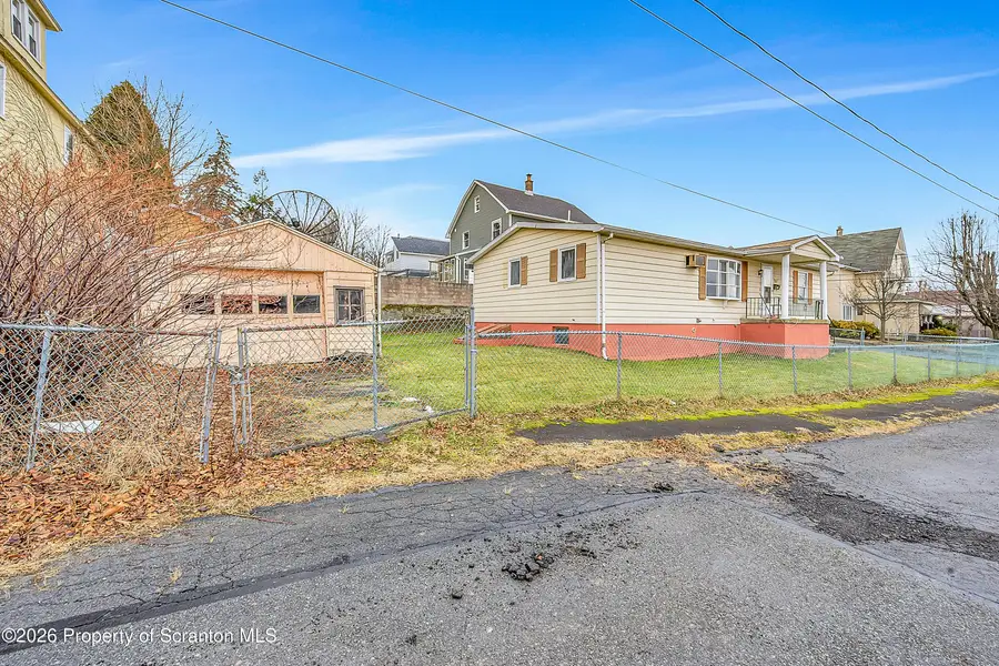 1050 Mark Avenue, Dunmore, PA 18512 - Image #2