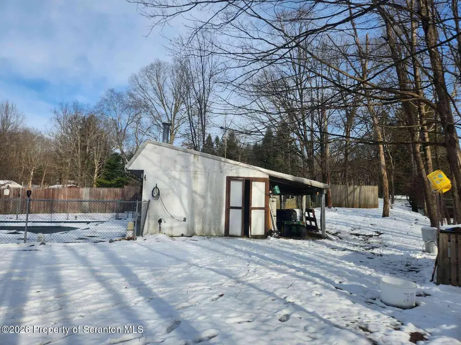 374 Country Road, Falls, PA 18615 - Image #3