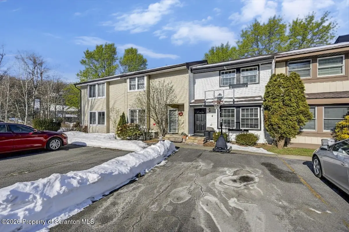 4 Hunts Court, Clarks Summit, PA 18411 - #1