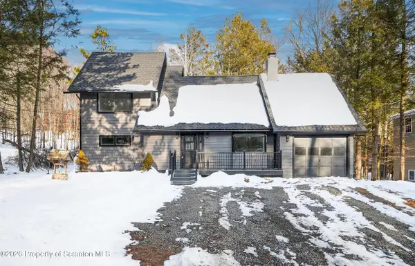 1062 Red Hawk Drive, Lake Ariel, PA 18436