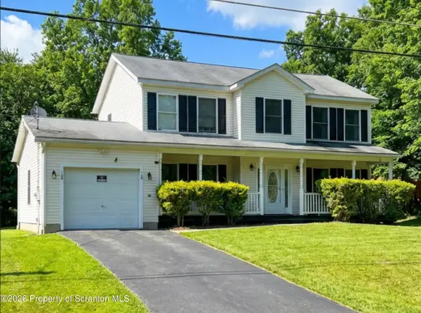 168 Tumbleweed Drive, Long Pond, PA 18334