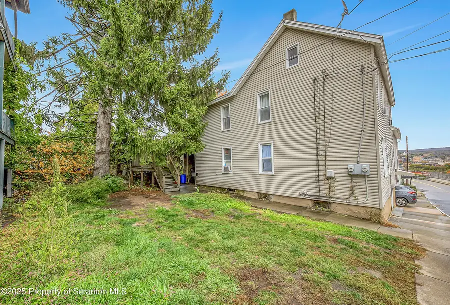 916 W Linden Street, Scranton, PA 18504 - #3