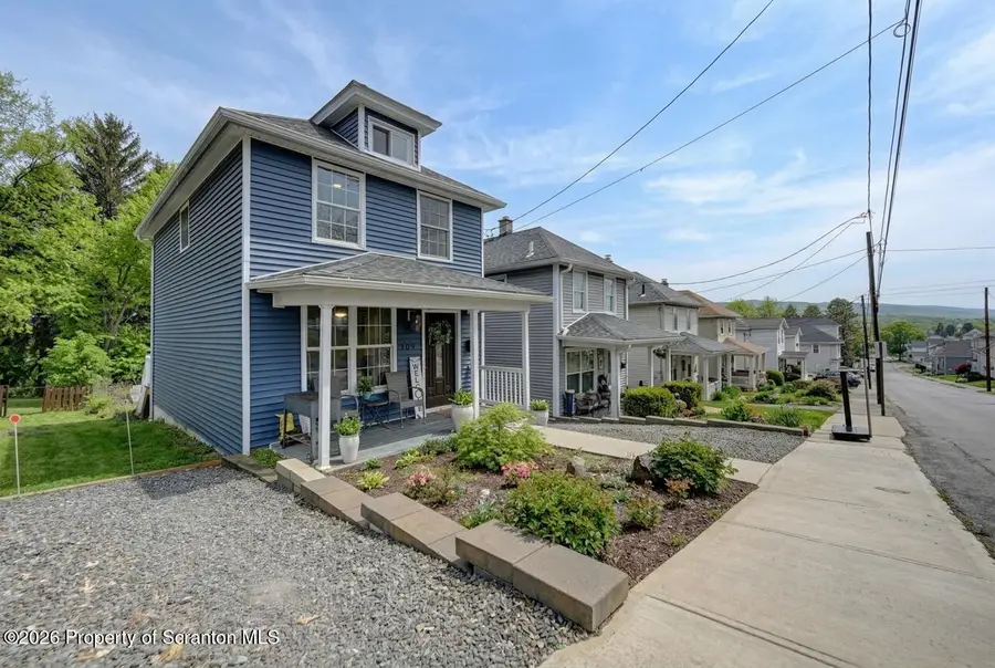 109 Coppernick Street, Throop, PA 18512 - #2