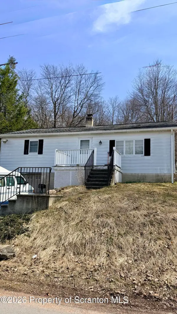 122 1/2 Archbald Street, Carbondale, PA 18407