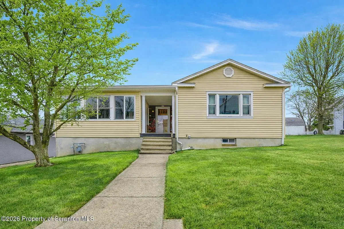 211 Green Street, Dunmore, PA 18512 - #1