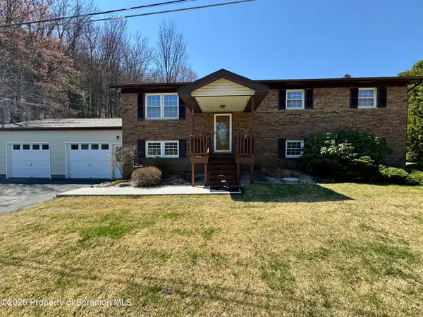 40 Hilltop Drive, Scott Twp, PA 18447