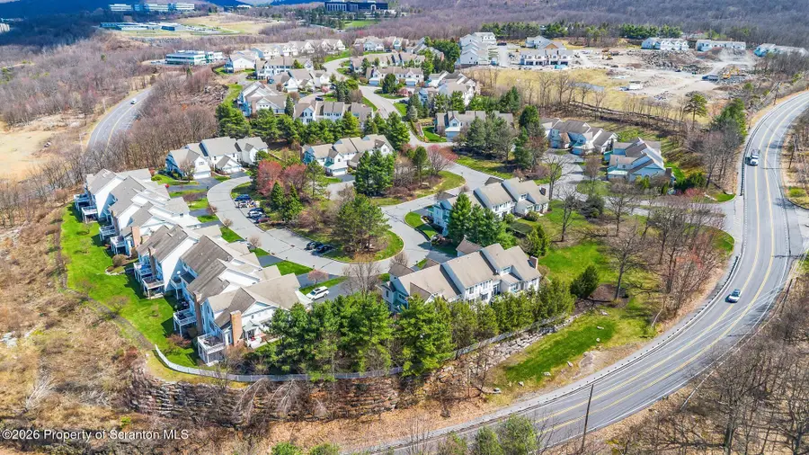 202 Thackeray Close, Moosic, PA 18507 - #2