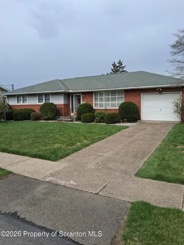 5 Monarch Road, Hanover Twp, PA 18706