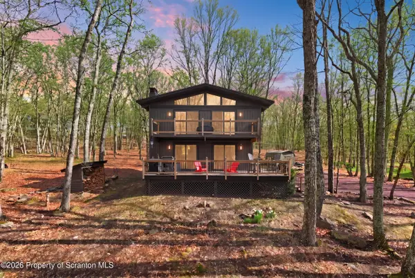 161 Fern Drive, Canadensis, PA 18325