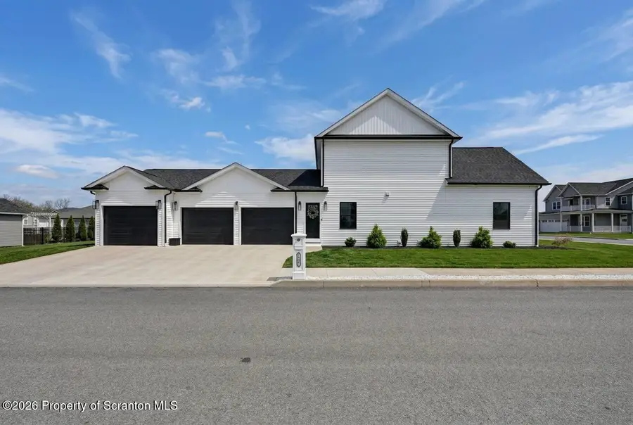 110 Osprey Lane, Archbald, PA 18403 - #2