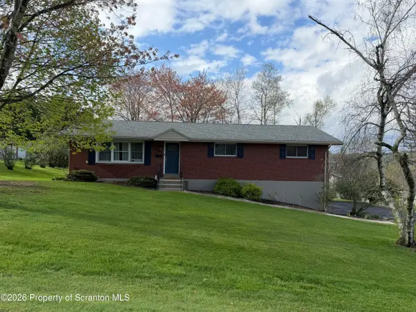 402 Tulip Circle, Clarks Summit, PA 18411
