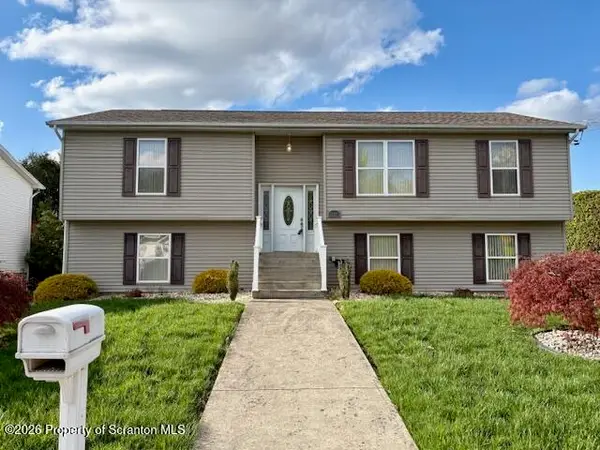702 Adele Drive, Peckville, PA 18452