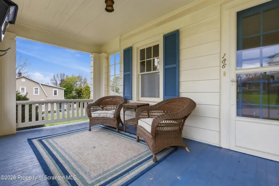 186 Machell Avenue, Dallas, PA 18612 - #3