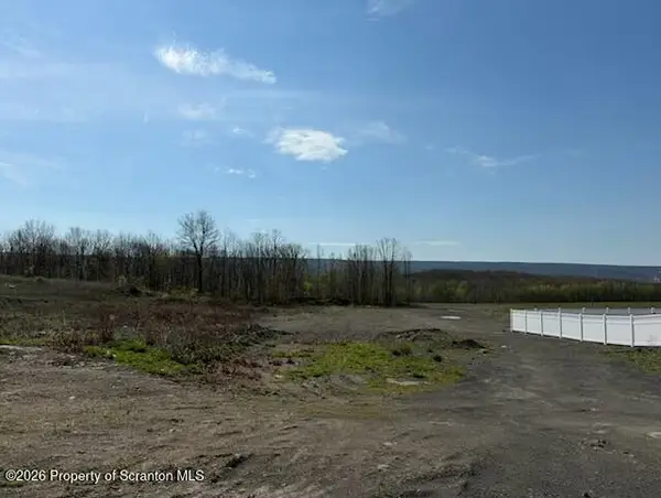 127 Osprey Lane, Archbald, PA 18403