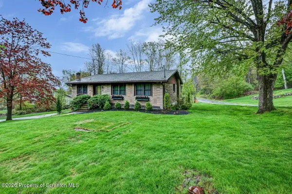 511 Pine Street, Moscow, PA 18444
