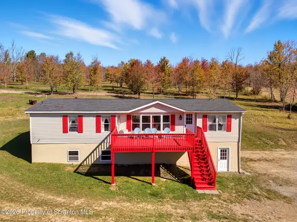 660 Wildenberg Road, Clifford Twp, PA 18470