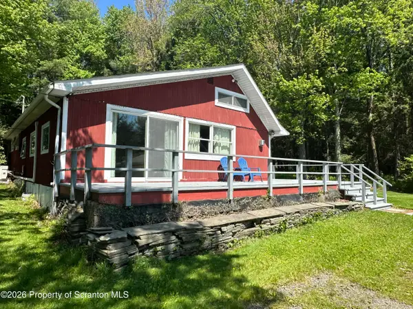 8293 State Route 374, Clifford Twp, PA 18470