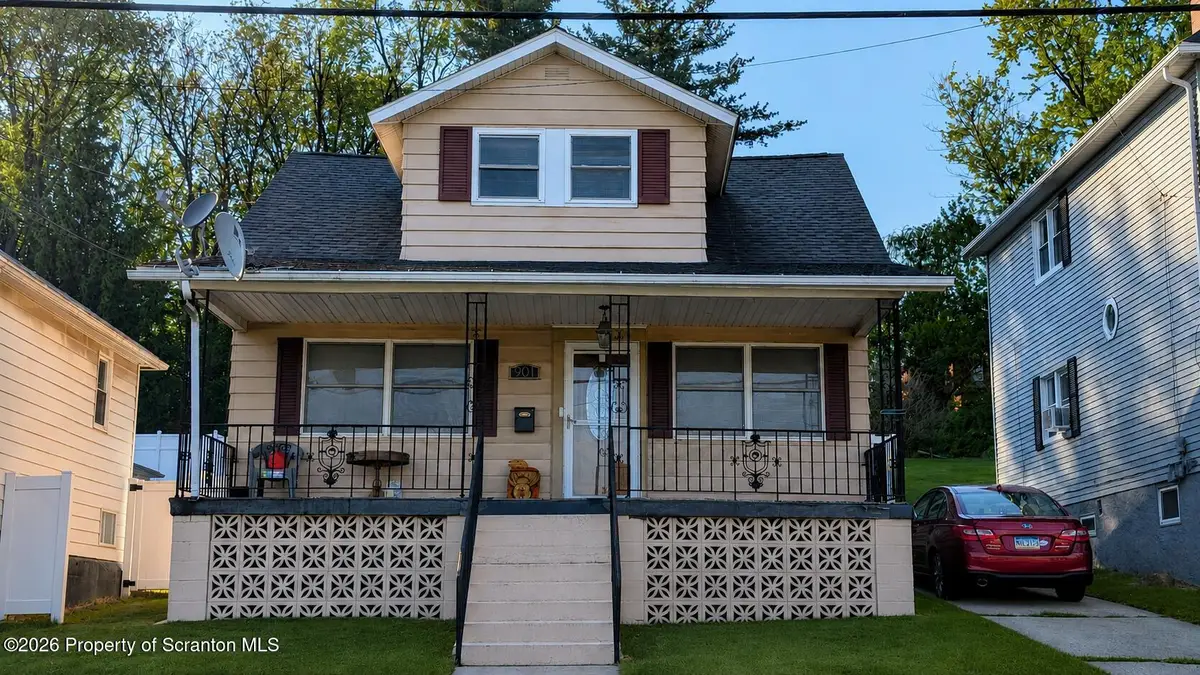 901 Throop Street, Dickson City, PA 18519 - #1