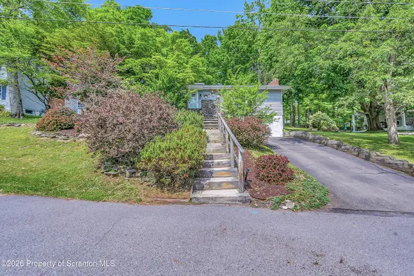 208 Ridge Street, Clarks Summit, PA 18411