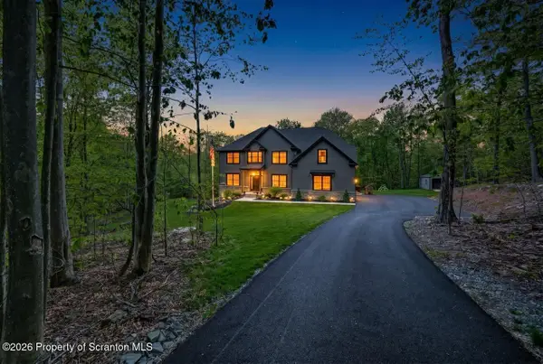 100 Highland Road, Roaring Brook Twp, PA 18444