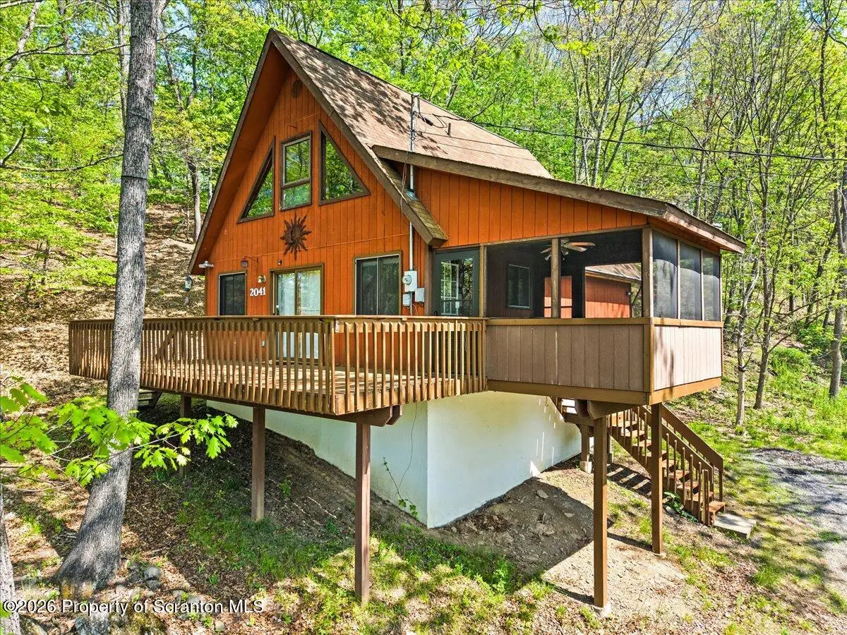 250 Brentwood Drive, Bushkill, PA 18324 - #1