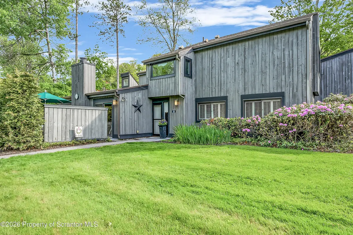 8 Oakford Glen, Waverly, PA 18411 - #1