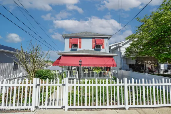 520 4th Street, Dunmore, PA 18512