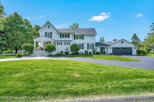 330 Glenburn Road, Clarks Green, PA 18411
