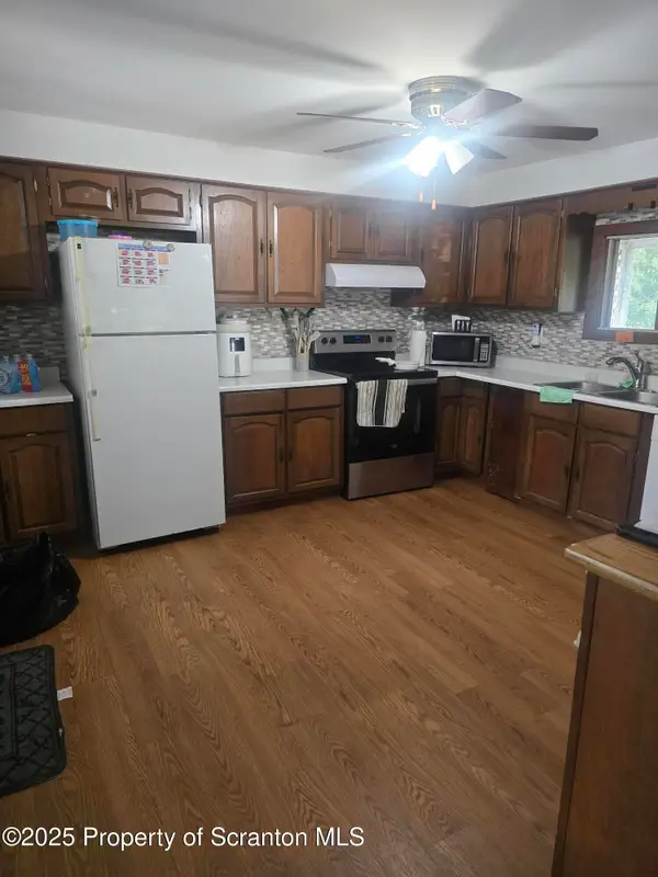 1211 Main Street, Dickson City, PA 18519