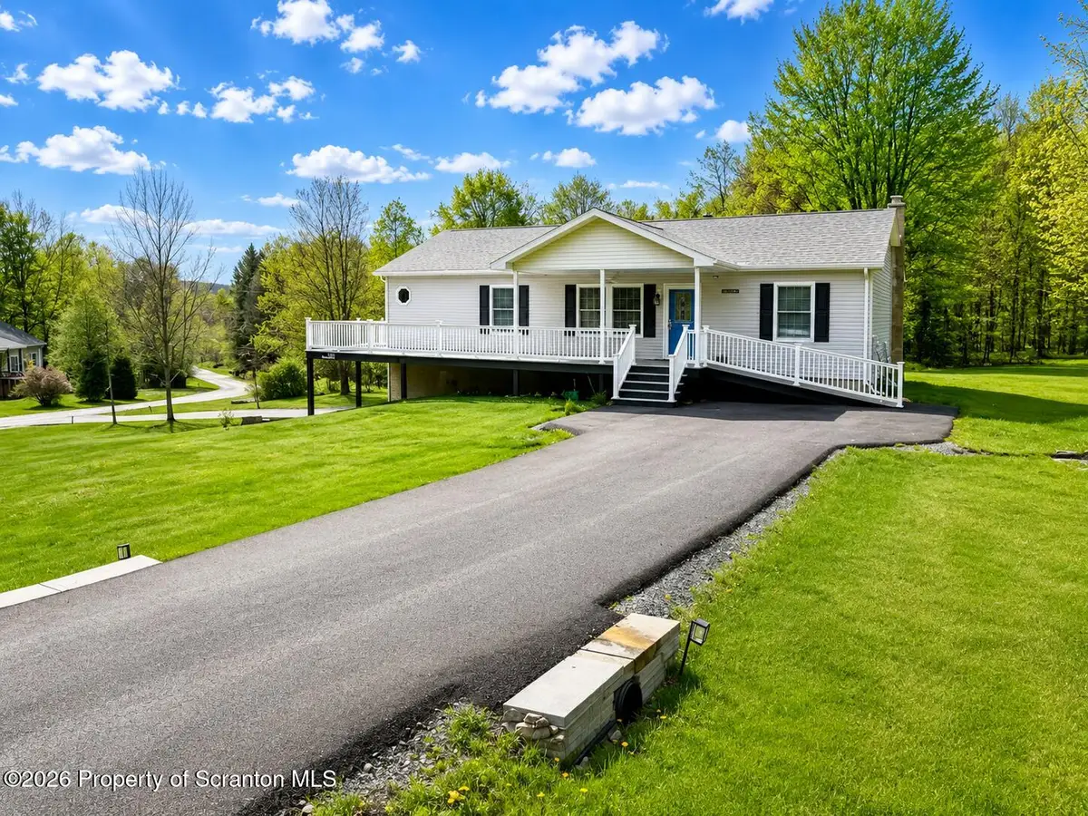 307 Roundabout Way, Union Dale, PA 18470 - #1