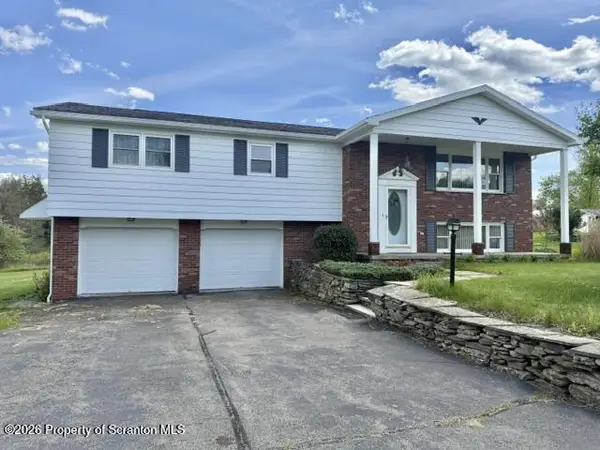 1376 Fairview Road, Clarks Summit, PA 18411