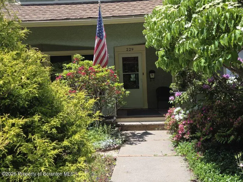229 E Mountain Road, Scranton, PA 18505 - #2