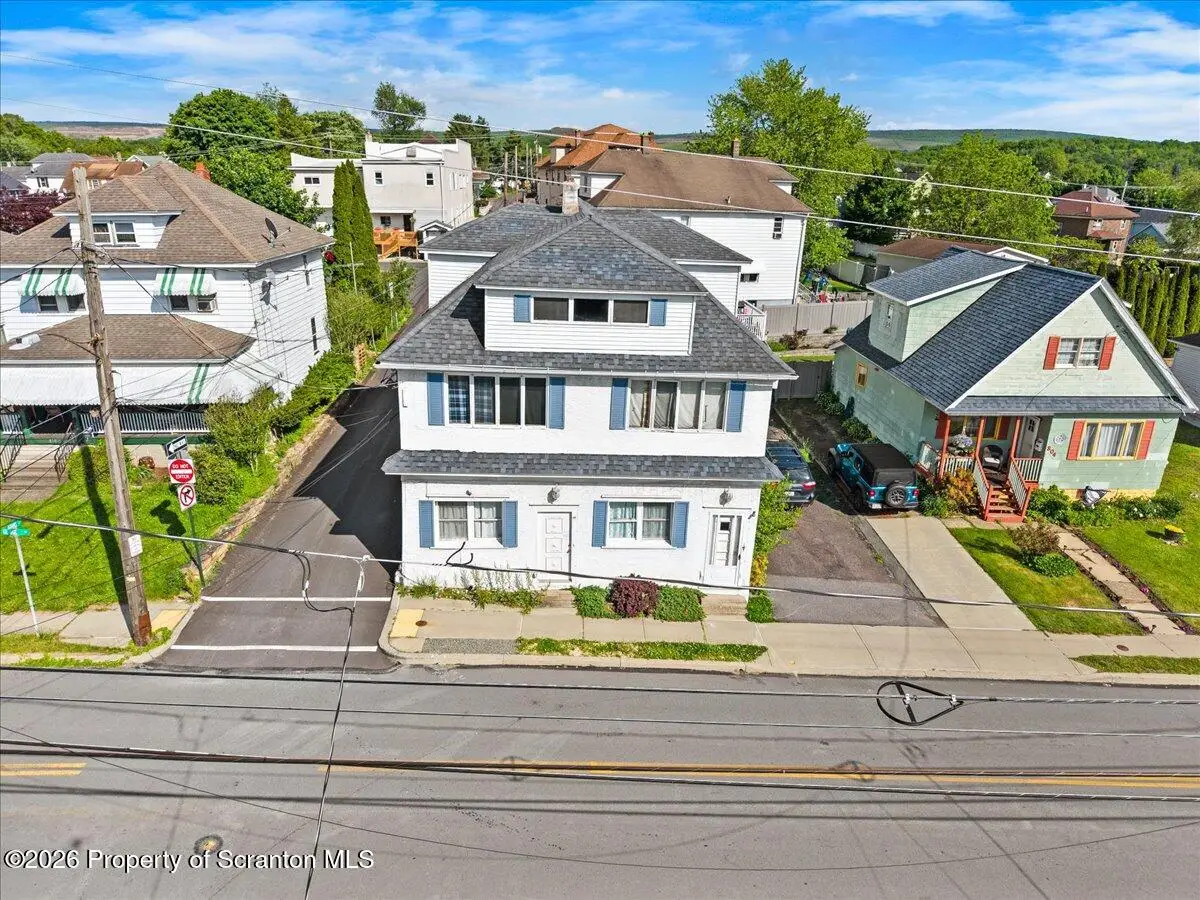 810 George Street, Throop, PA 18512 - #1