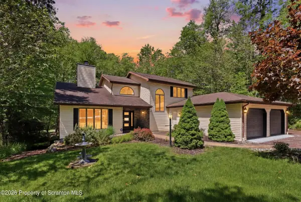 2526 Country Club Drive, Tobyhanna, PA 18466