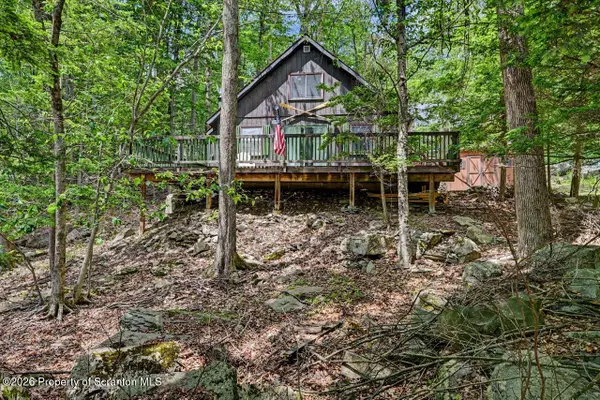 1031 Canary Lane, Lake Ariel, PA 18436
